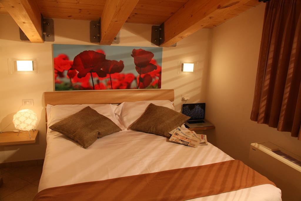 Residence Ilario Suite Hotel Riccione Room photo