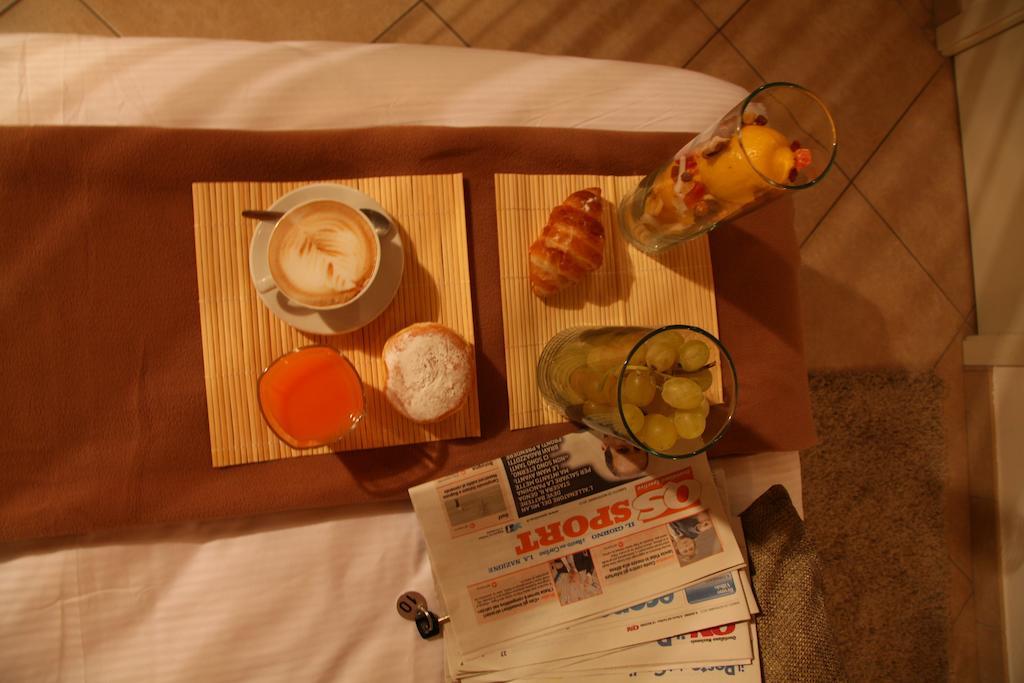 Residence Ilario Suite Hotel Riccione Room photo