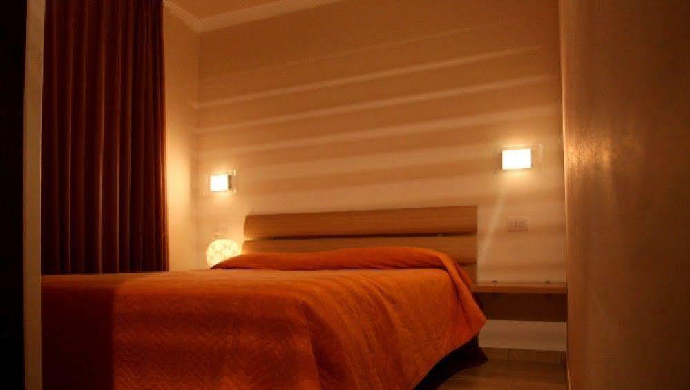 Residence Ilario Suite Hotel Riccione Exterior photo