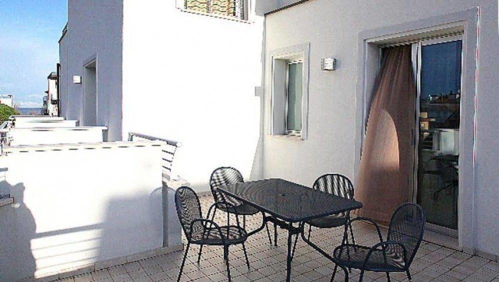 Residence Ilario Suite Hotel Riccione Exterior photo